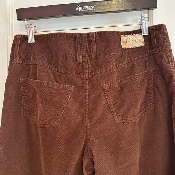 Vintage SUPER Wide-Leg Corduroy Flare Pants. Low slung, swishy, sz 6 - Picture 11 of 17